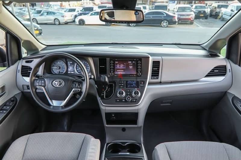 Toyota Sienna 2020 6