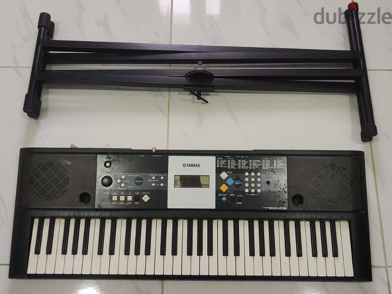 electronic piano Yamaha e223 0