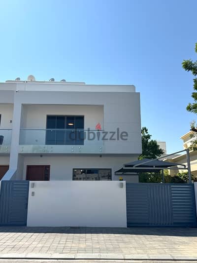 4+1 VILLA IN GHALA (SHQO36)