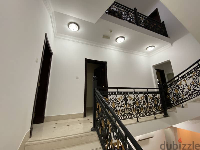 6Me28-Fabulous 5BHK Villa for rent in Qurm, Al Sarooj Street 4