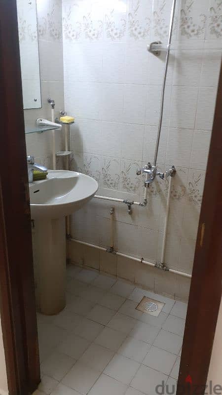 One BH Flat near spar supermarket cbd ruwi 2