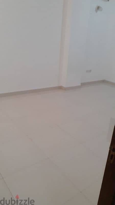 One BH Flat near spar supermarket cbd ruwi 6