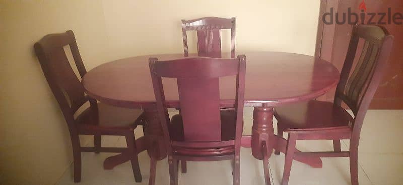 4 seater dining table 3