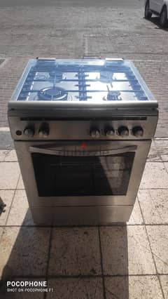 Hoover Cooking Range 4 Burner Almost New Condition 0