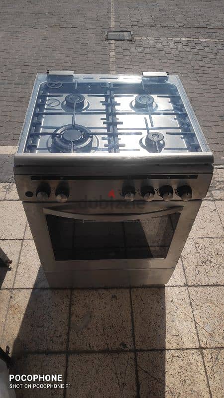 Hoover Cooking Range 4 Burner Almost New Condition 2