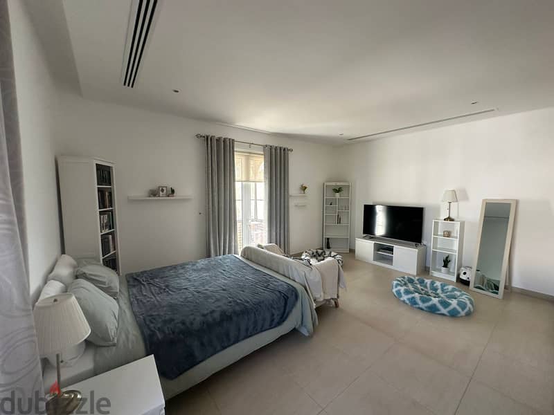 4+1BHK Amazing Villa with Private Pool For Sale in Al Mouj FSV69 15