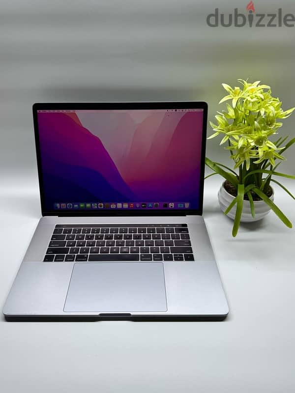 Macbook pro 2016, i7, 16gb ram, 256gb ssd 3