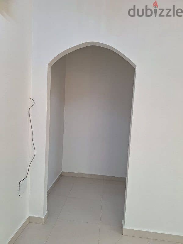 2 CLEAN BEDROOM PENTHOUSE IN SOUTH MAWALEH. 2