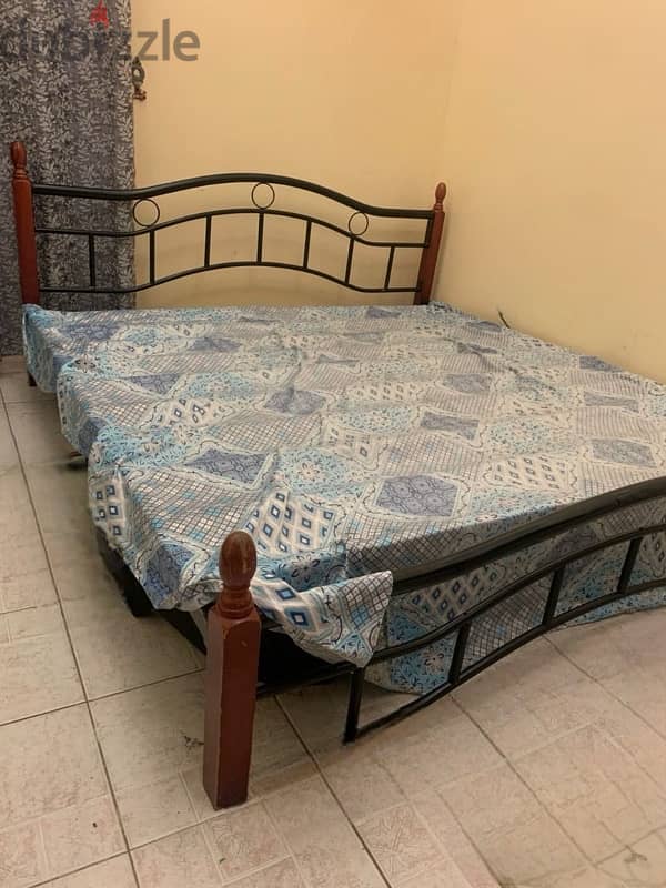 bed in good condition (first owner) 2