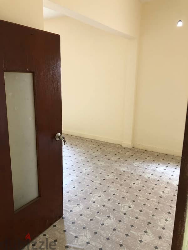 special flat for familiesin Ruwi for rent 3