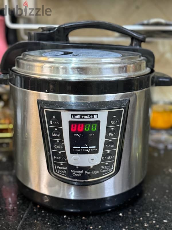 6 L pressure cooker in good condition 1