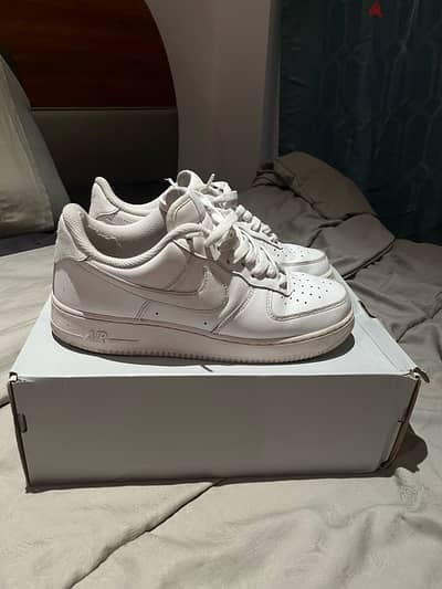 white Air Force one size 42.5