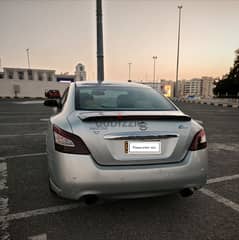 Nissan Maxima 2010 0