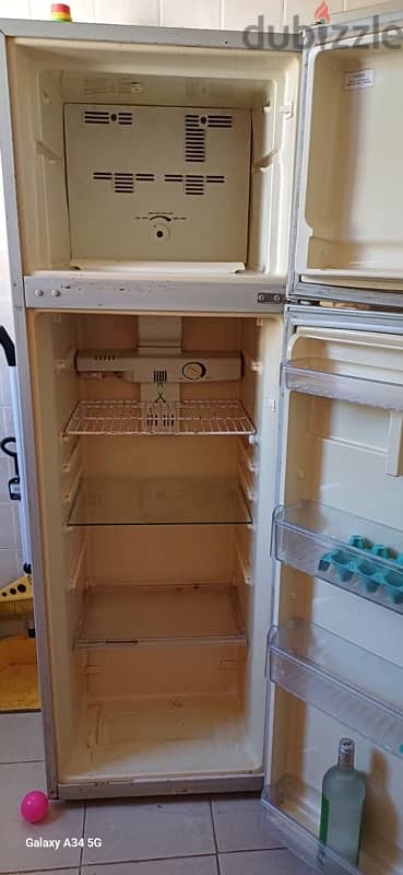 Double Door fridge need to be repaired 1