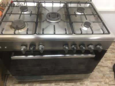 URGENT FOR SALE 5 BURNER COOKING RANGE STOVE WTH GRILL  GOOD CONDITION