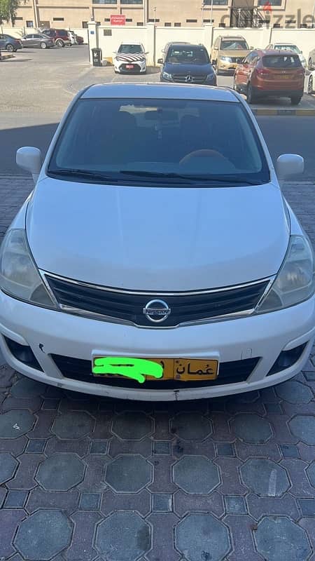 Nissan Tiida 2013 0