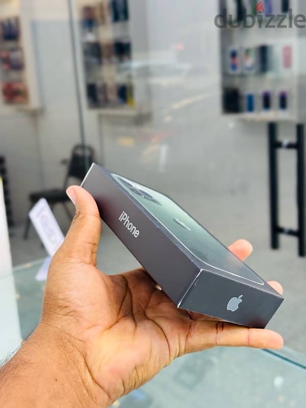 Brand new iPhone 13 Pro 256 GB 1 Year Apple Warranty 3