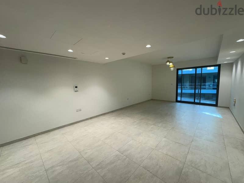 1 BR Elegant Apartment in Muscat Hills with Amenities 5