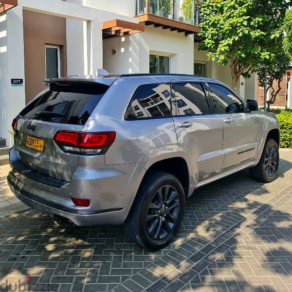 Super Clean Jeep Grand cherokee Overland High Altitude Version 2018 2