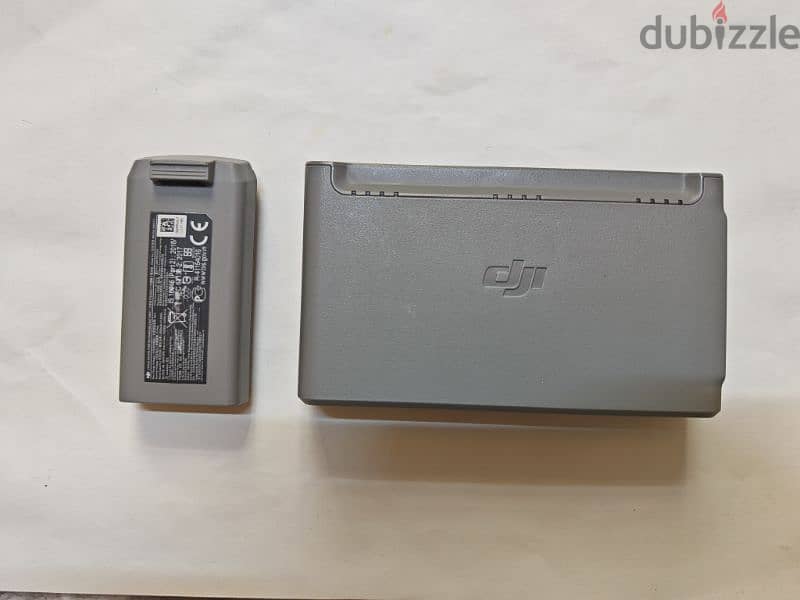 Used DJI charging Hub+used Battery 0