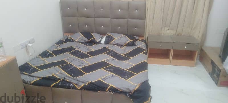 king size bed + mattress+ side table 1