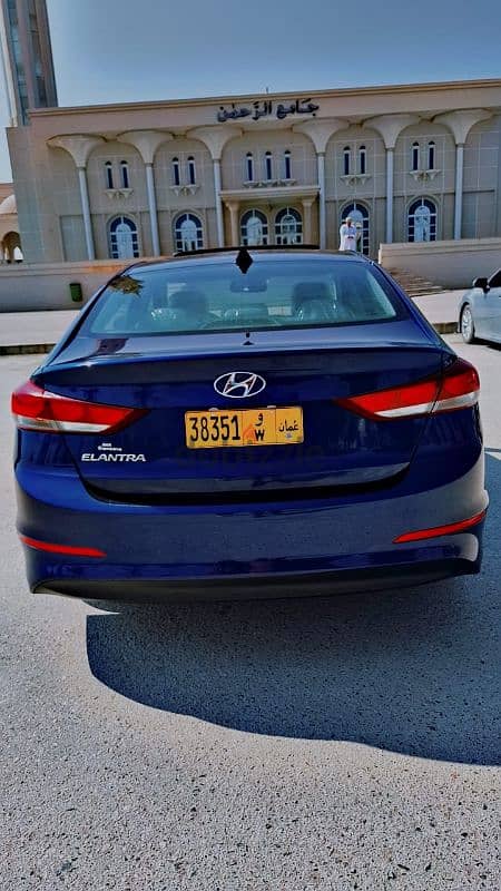 Hyundai Elantra 2018 1