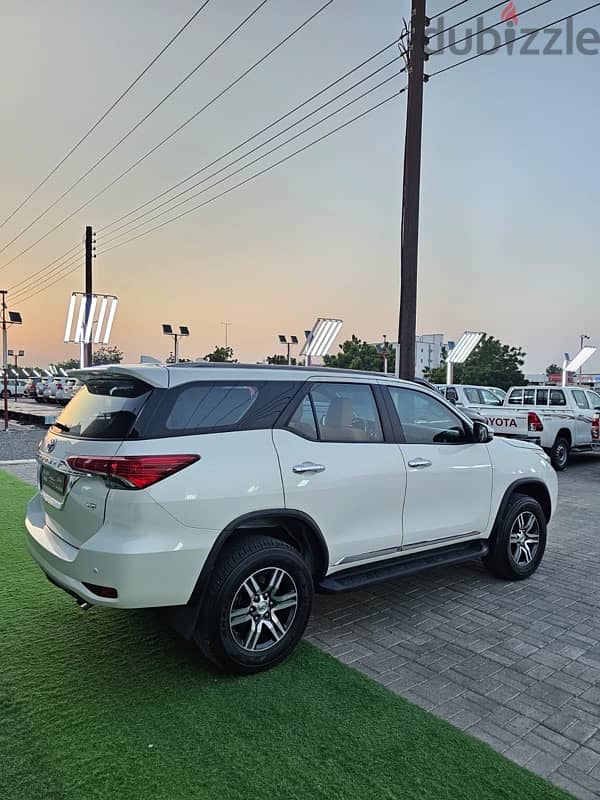 Toyota Fortuner 2020 1