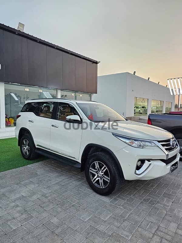 Toyota Fortuner 2020 3