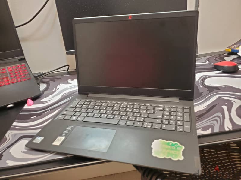 Lenovo IdeaPad Laptop 0