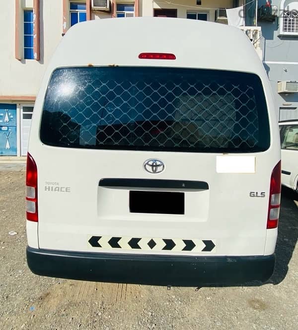 Toyota Hiace 2015 3