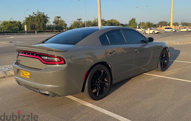 Dodge Charger SE 2017 low mileage 1