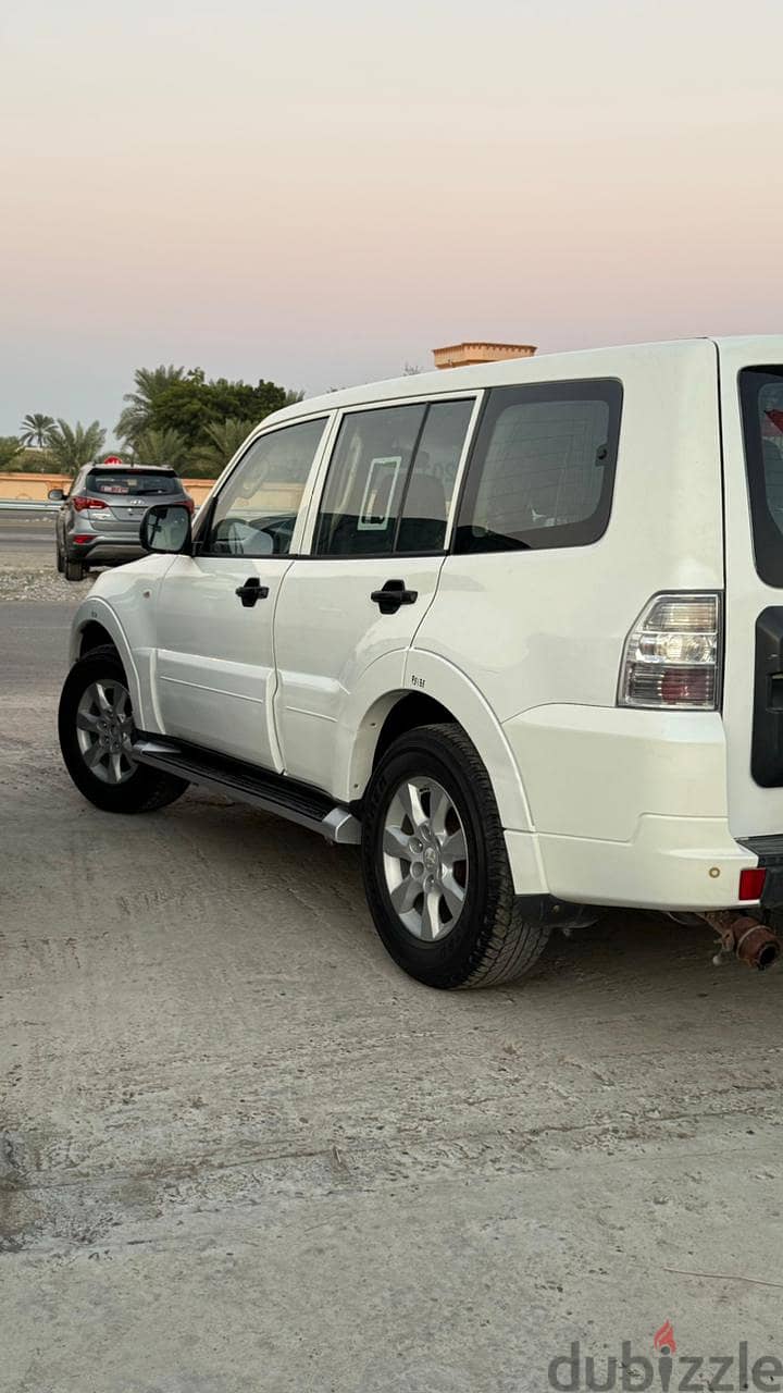 Mitsubishi Pajero 2015 3