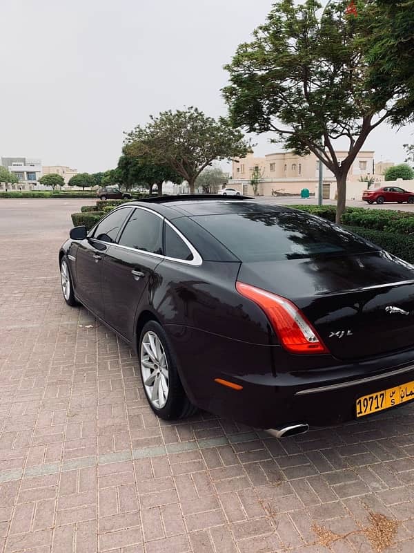 Jaguar XJ 2010 4