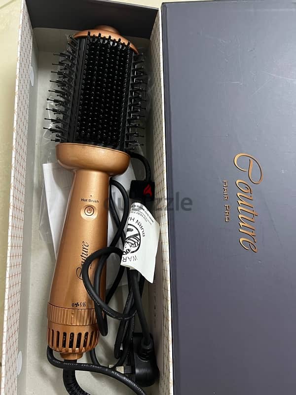 Hair dryer cum hair styler for sale. 1