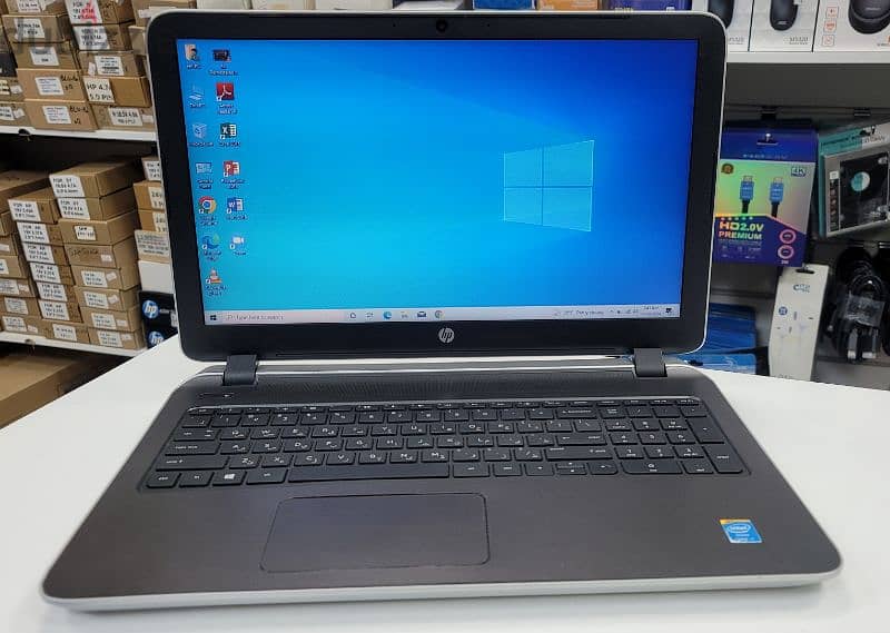 hp Pavilion Core i7 Prosser Big size 17.3" HD Display With Warranty 0