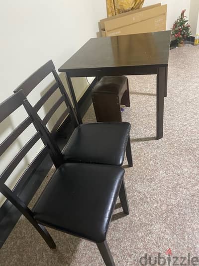 Single seater recliner and dining table for sale