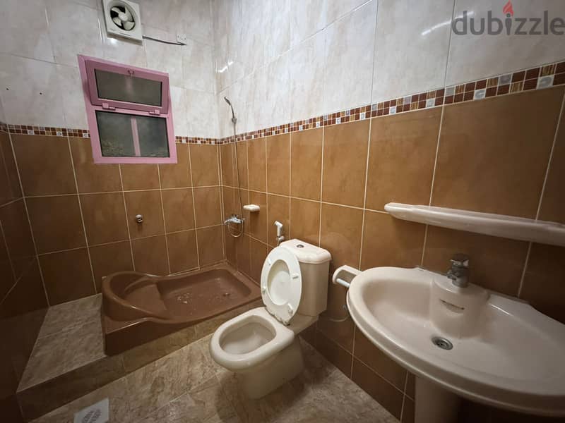 فيلا للإيجار في السيب سور ال حديد - villafor rent in seeb sur al Hadid 8