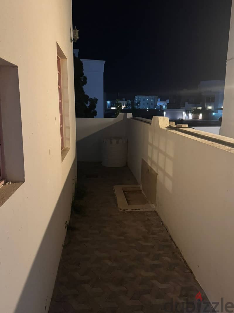 فيلا للإيجار في السيب سور ال حديد - villafor rent in seeb sur al Hadid 9