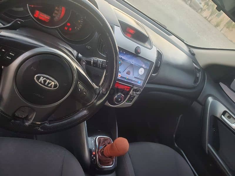 Kia Cerato 2012 3