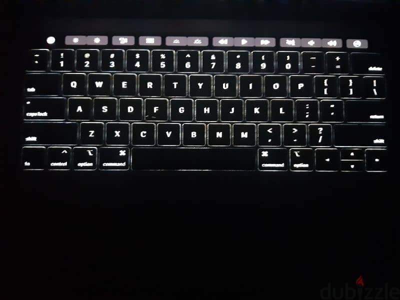 macbook pro with touchbar 512gb SSD, 16 GB ram, i5, 2.3ghz 5