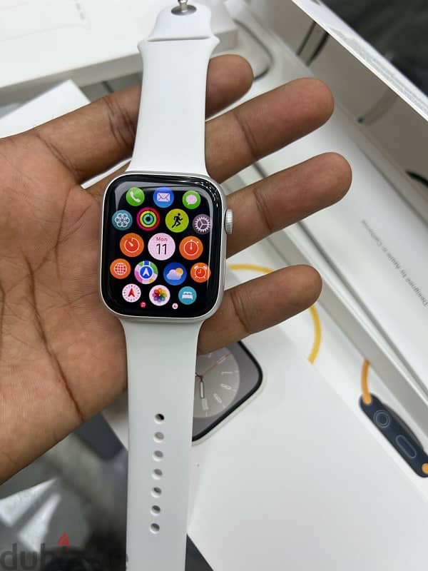 Apple Watch Series 8 45mm GPS + cellular 3