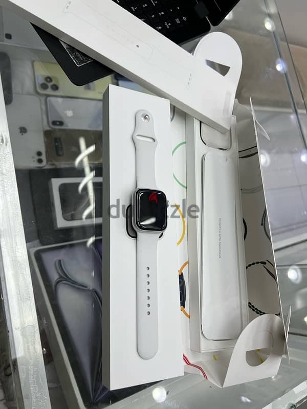 Apple Watch Series 8 45mm GPS + cellular 10