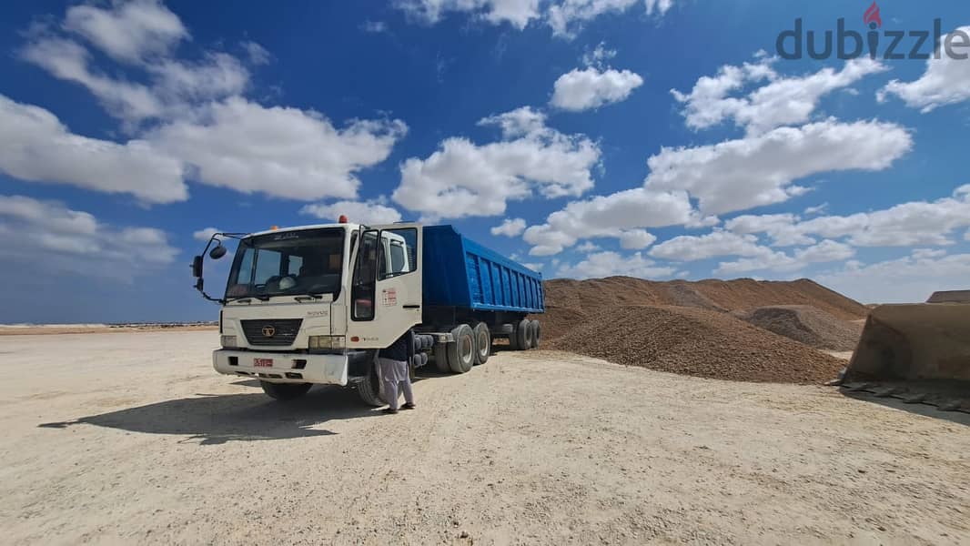 2 axle tipper for rent in DUQM 2