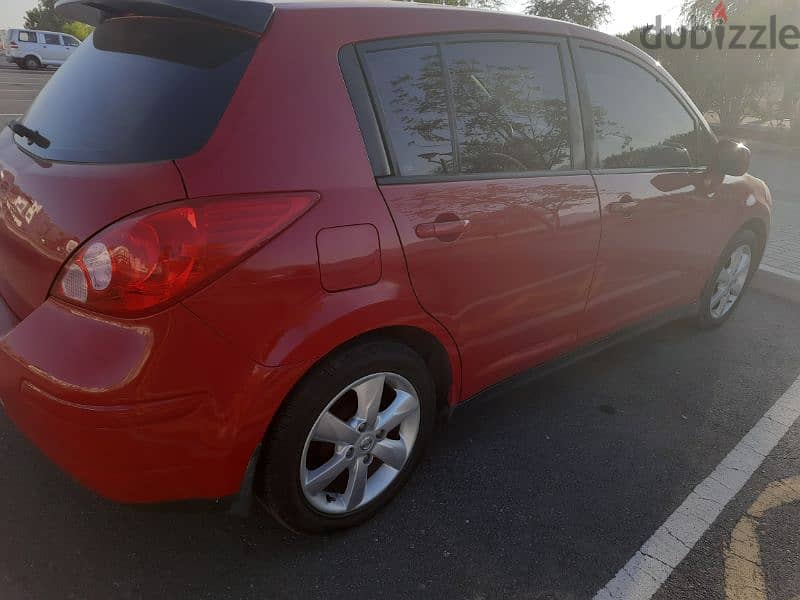 Nissan Versa 2011 4