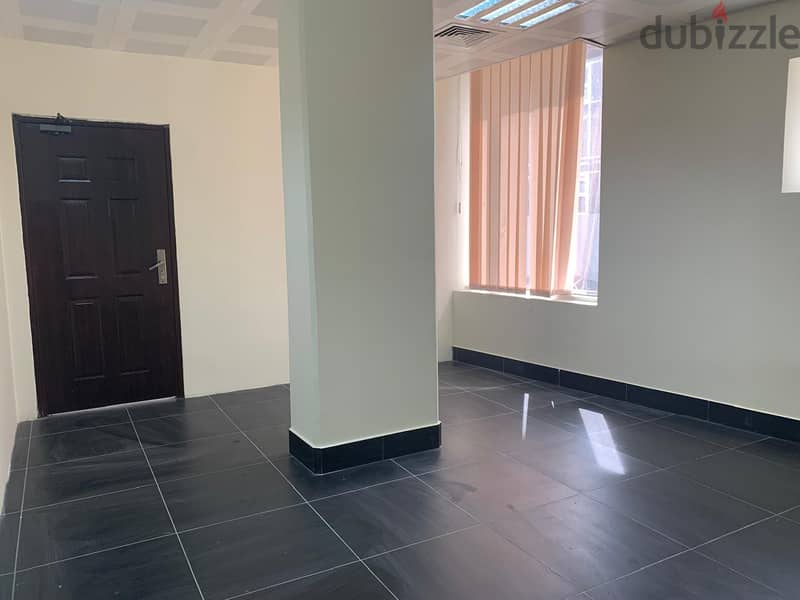 offices for rent located Madinat As Sultan Qaboos 5