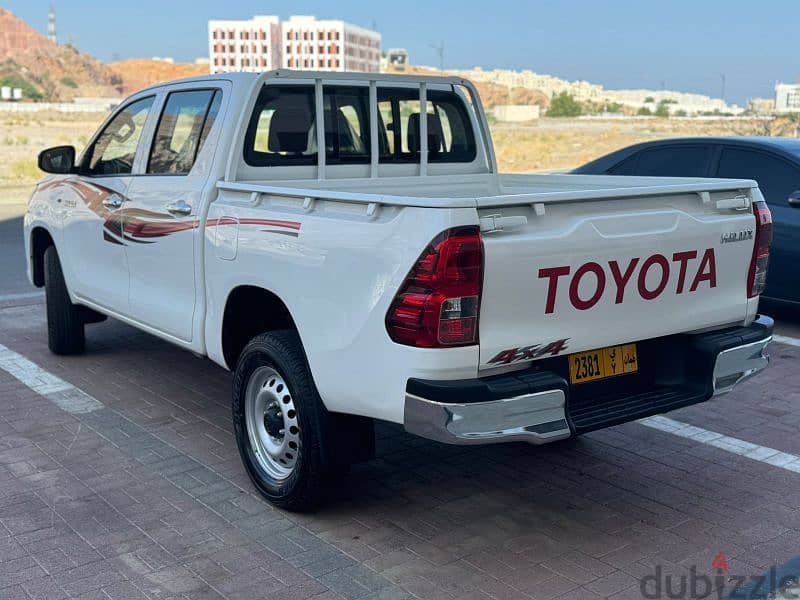 Toyota Hilux 2023 7