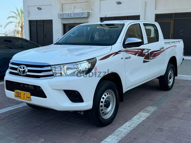 Toyota Hilux 2023 GCC petrol automatic 14kkm only, call 77474894 0