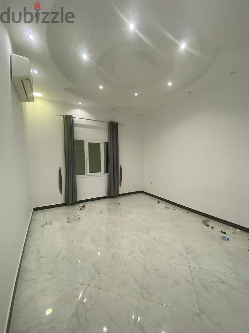 "SR-HA-628 Premium Quiet Villa to Let in Al Mawaleh South 2