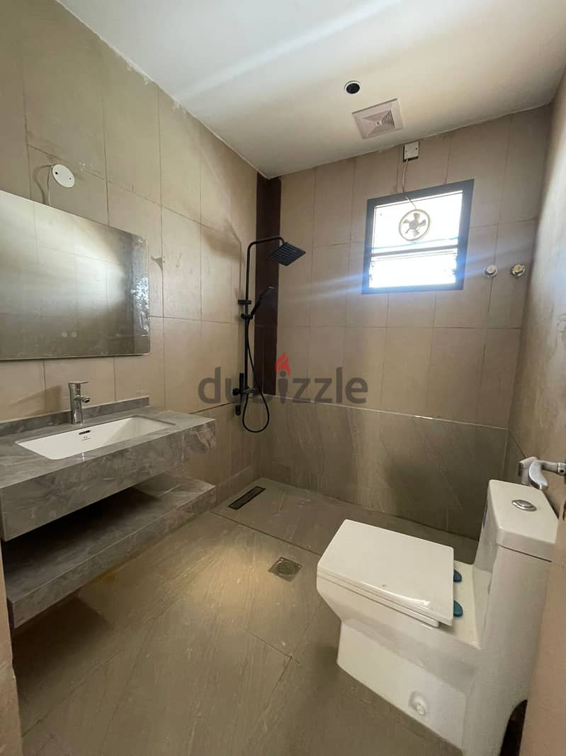 "SR-SM-590** Spacious Villa for Rent in Almawaleh South ** 12