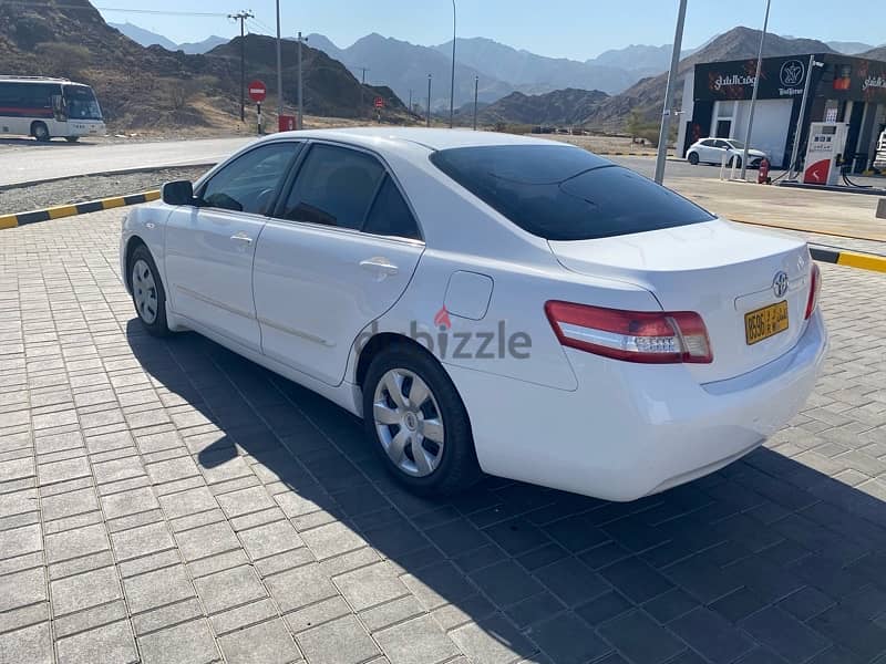 Toyota Camry 2011 4